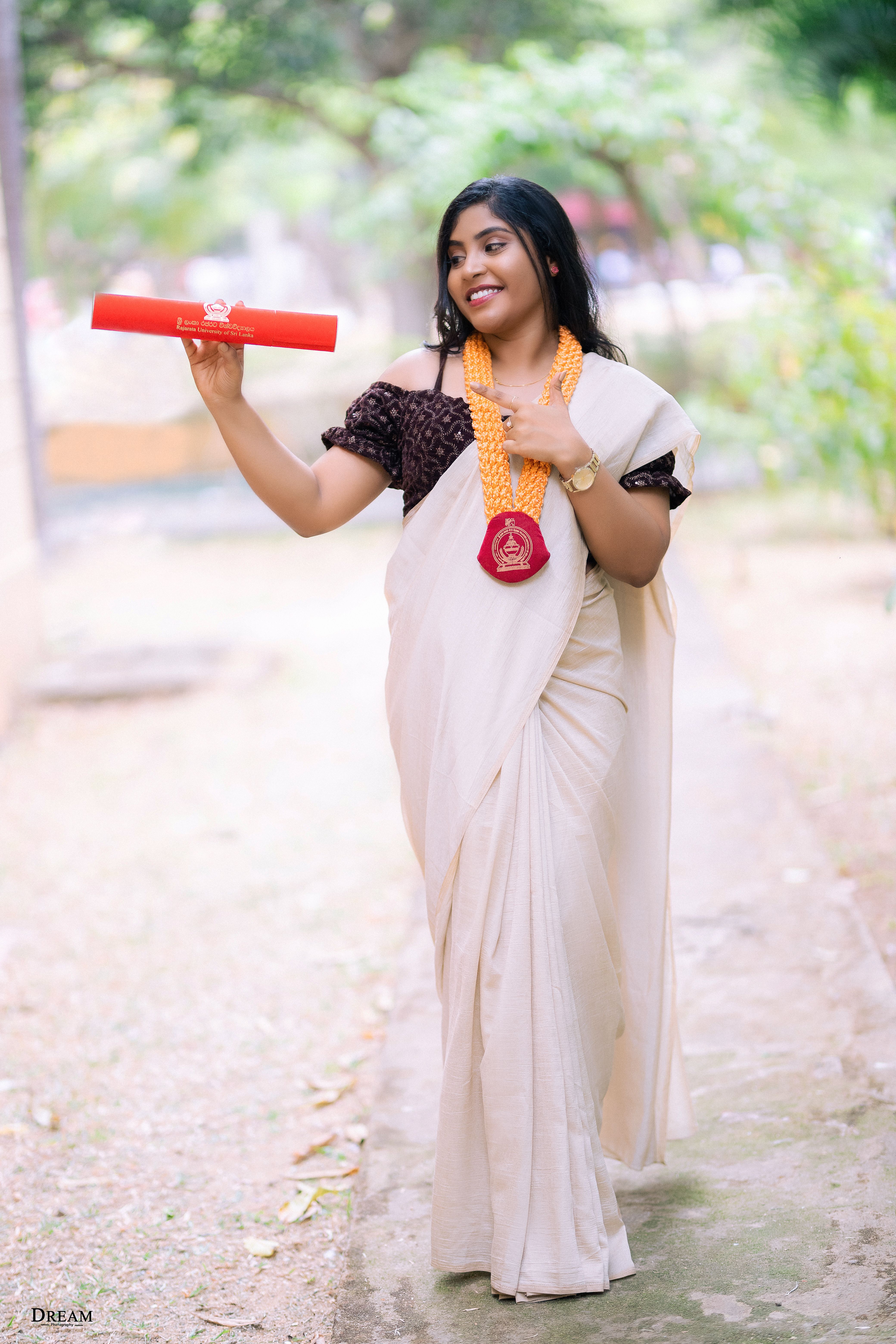 Sri Lankan singles on LankaMeet